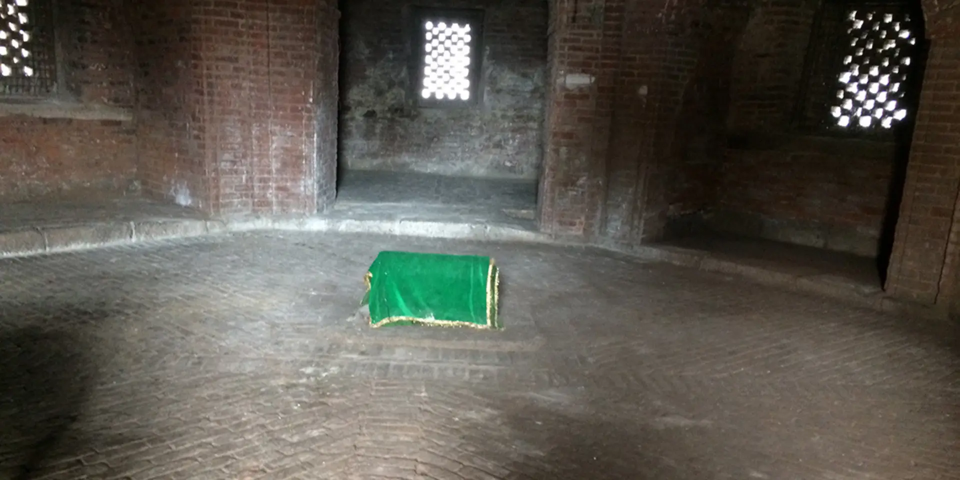 Budshah tomb